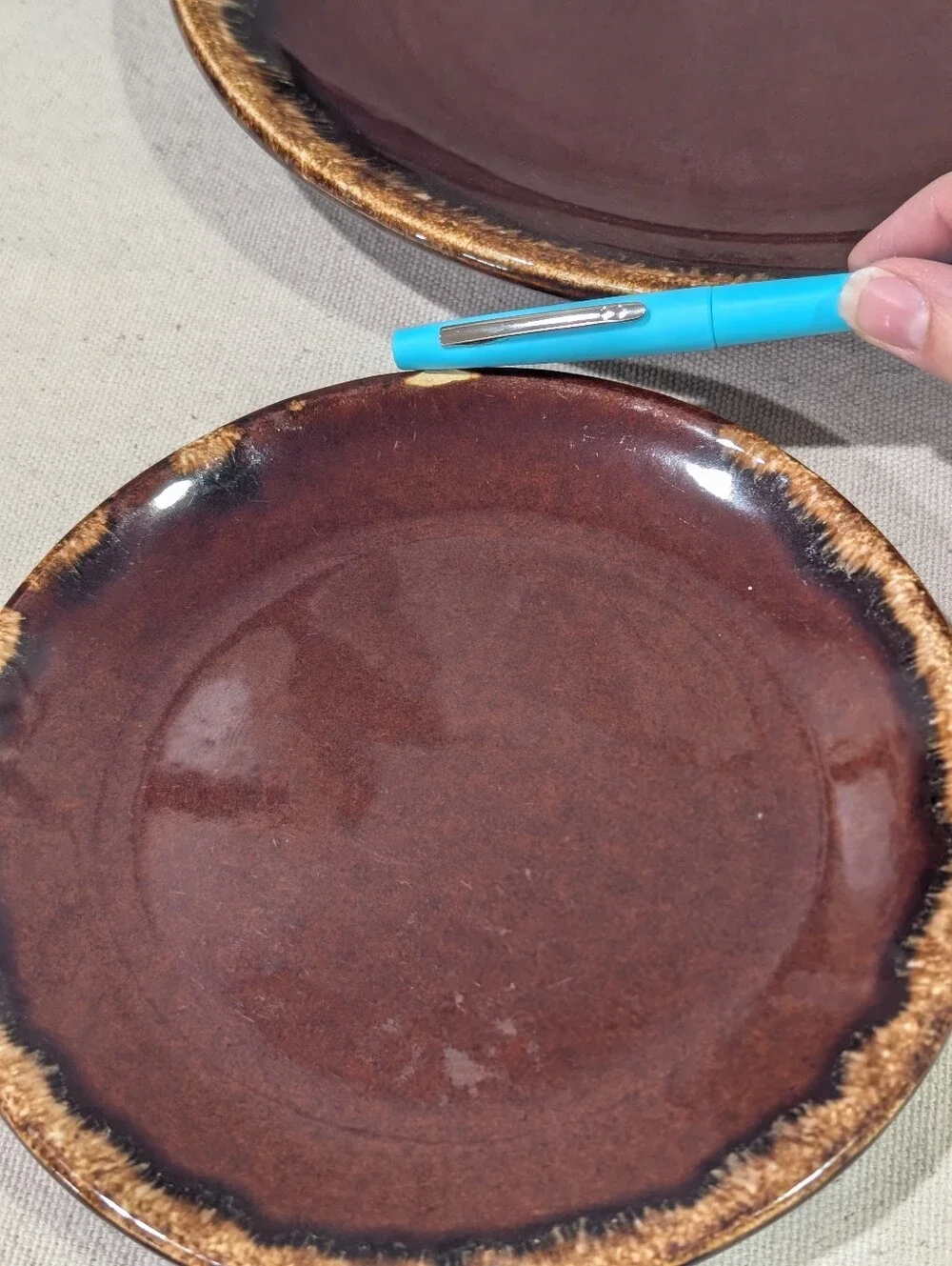 Vintage Hull pottery set of 3 plates brown glaze MCM 60s 70s Retro Grannycore